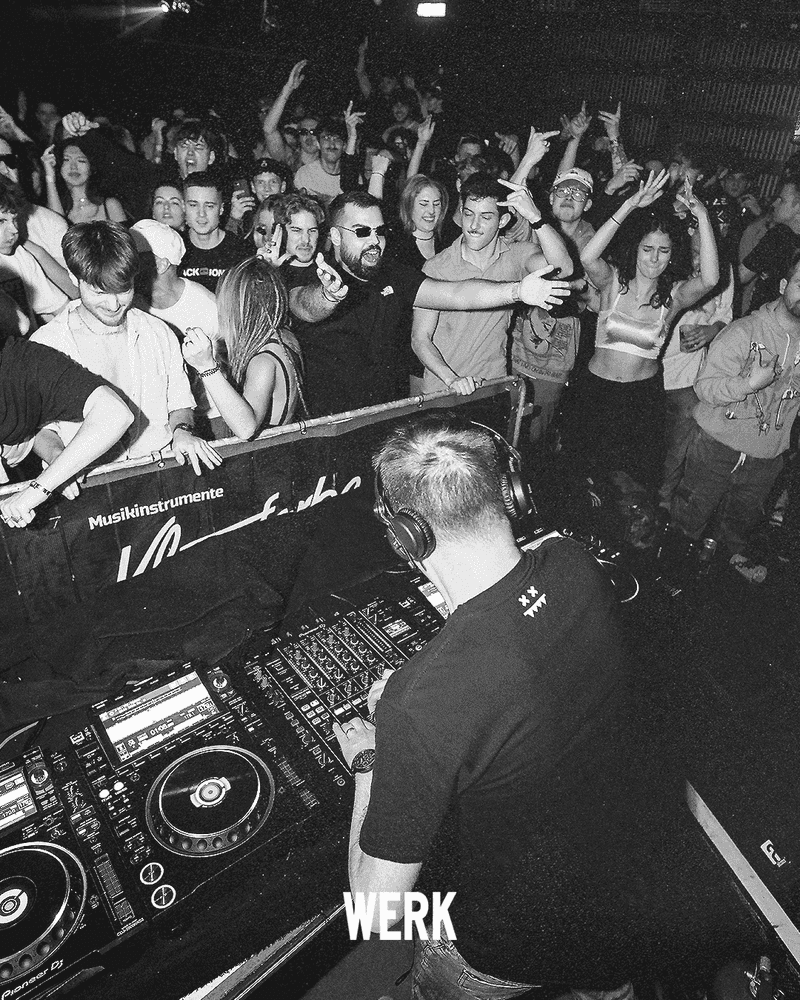 COLLIDE VOL. 1 – photo 12